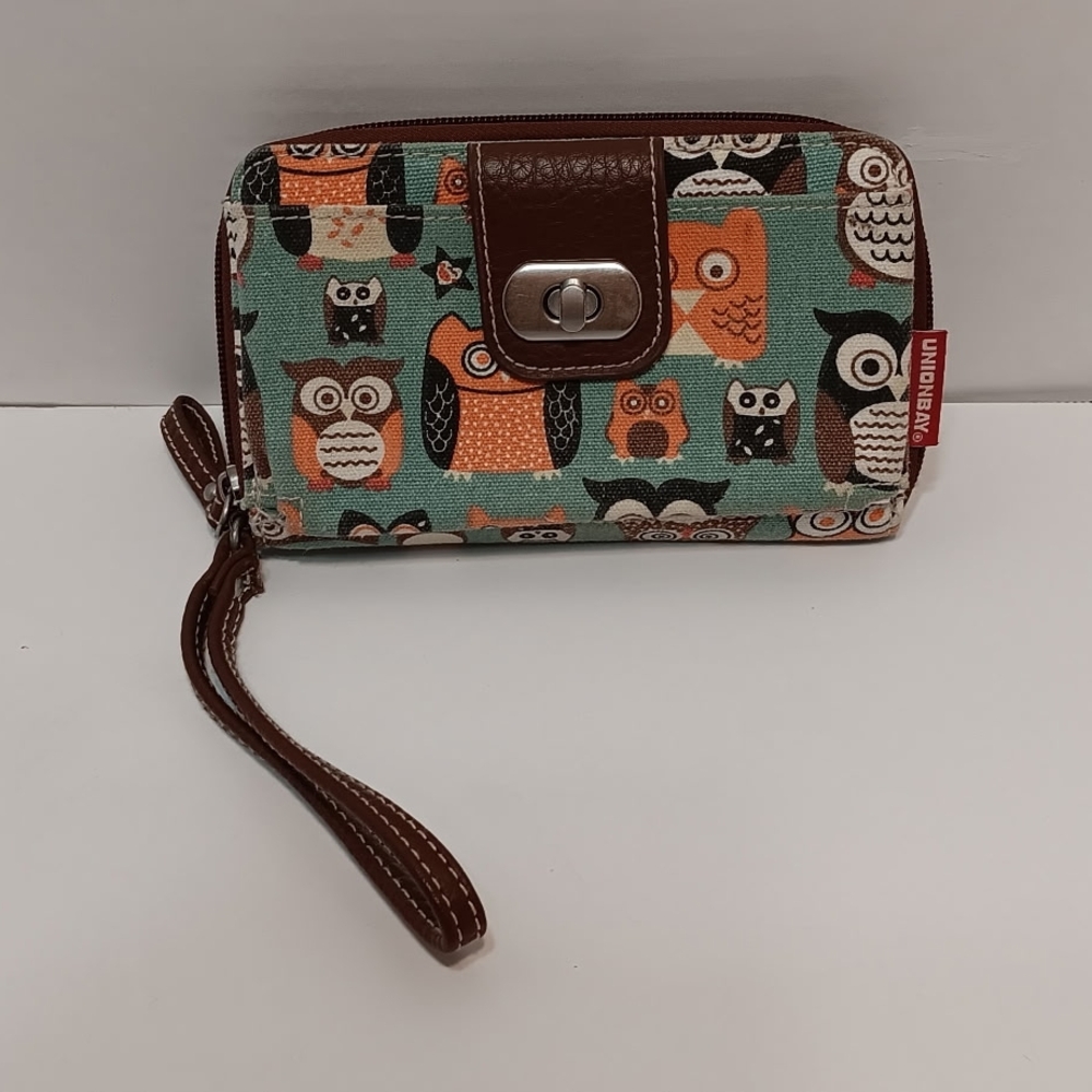 UNIONBAY Owl Print Wallet - Green and Brown - Picture 6 of 6